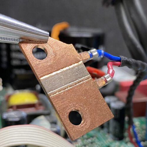 Shunt Widerstand für 200 A Ausgangsstrommessung einer Stromquelle